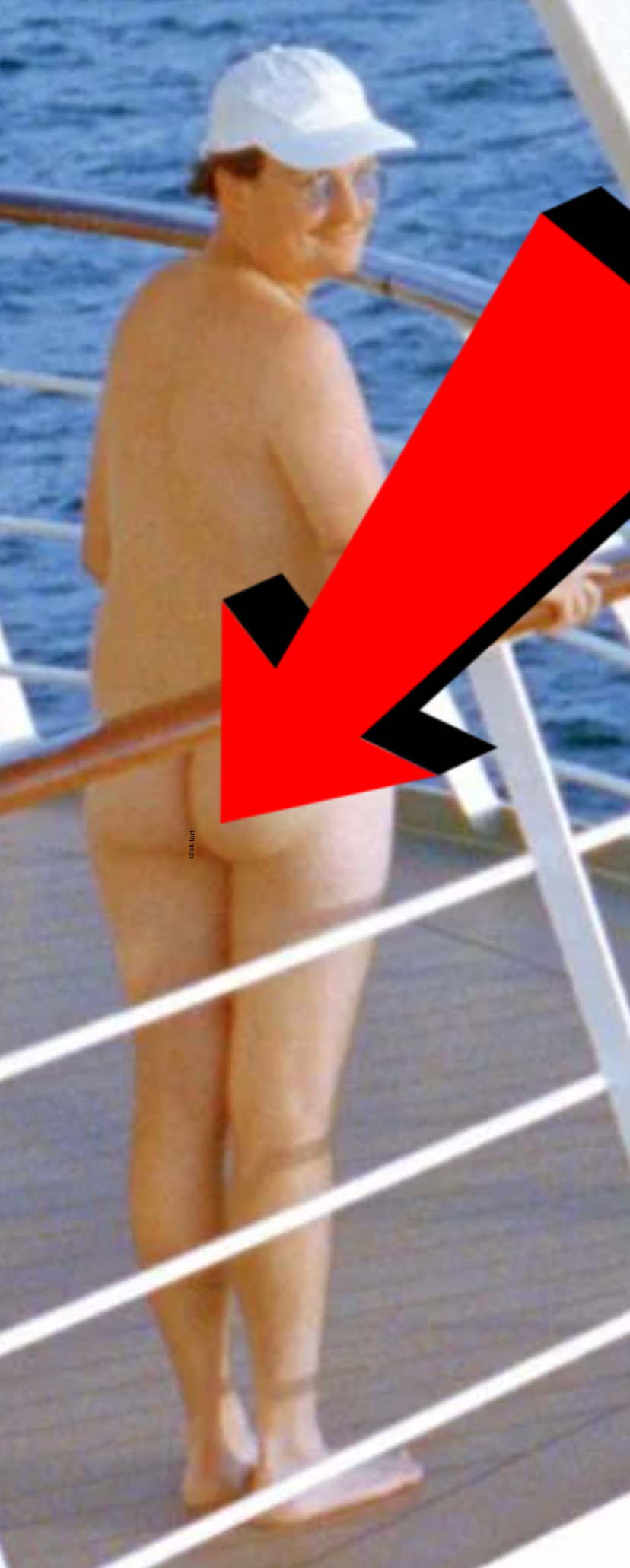 Myd butt-naked, seen from behind